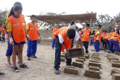 Elaboracion de adobes Chan Chan